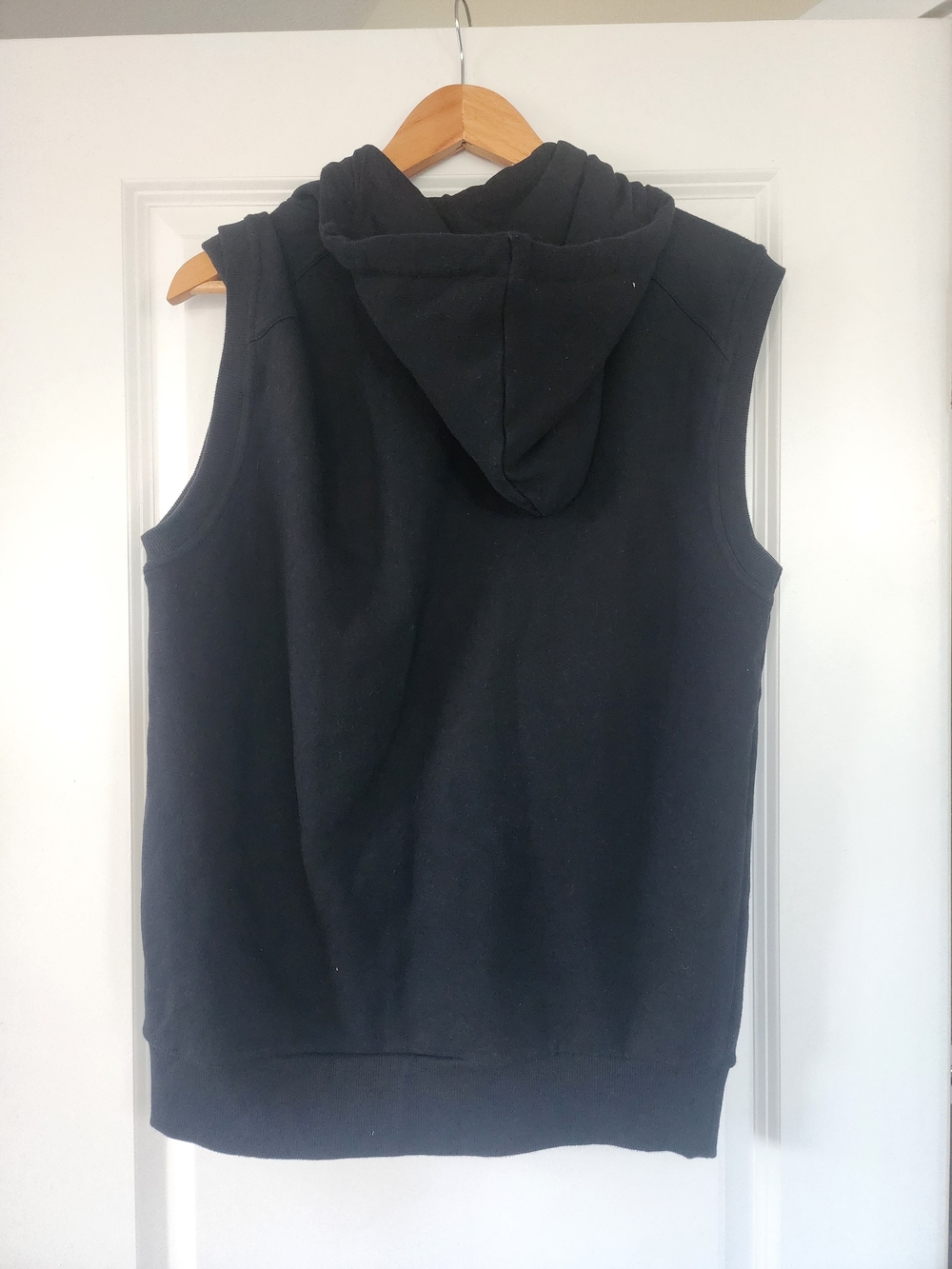 H&M Divided Black Sleeveless Zip-Up Hoodie Vest Size L - Picture 7 of 8
